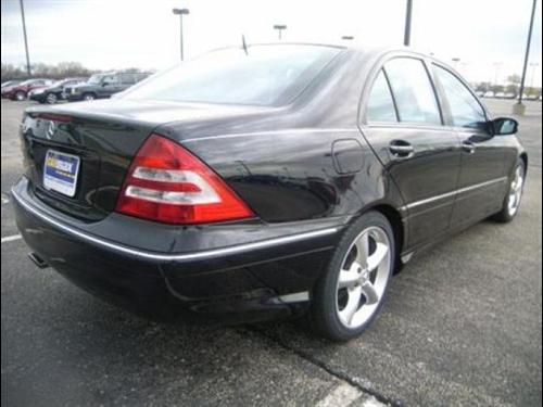 Mercedes-Benz C Class 2006 photo 3