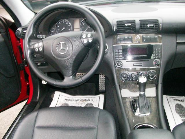 Mercedes-Benz C Class 2007 photo 2