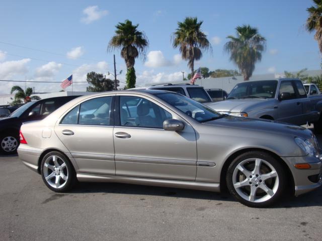 Mercedes-Benz C Class 2007 photo 2