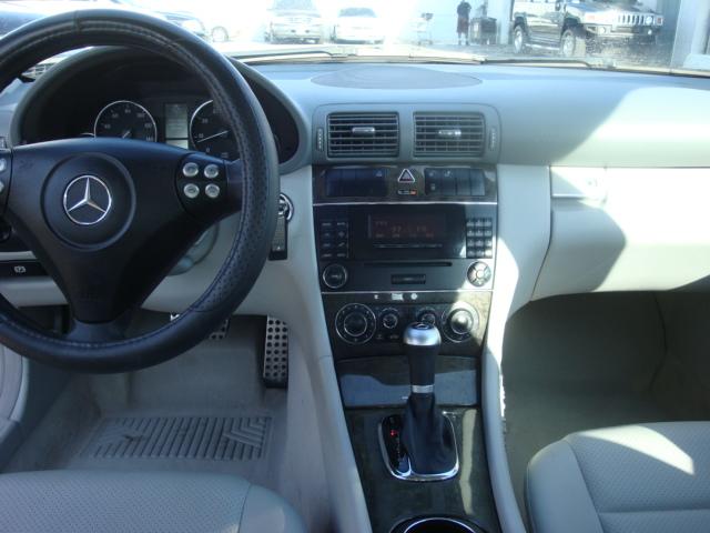 Mercedes-Benz C Class 2007 photo 4