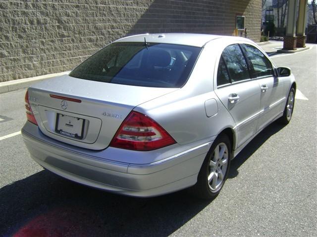 Mercedes-Benz C Class 2007 photo 3