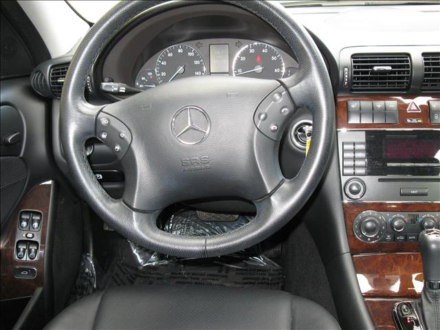 Mercedes-Benz C Class 2007 photo 3