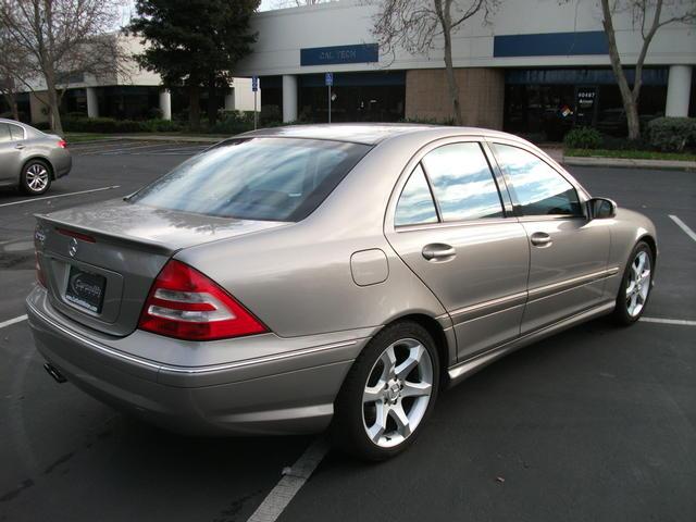 Mercedes-Benz C Class 2007 photo 4