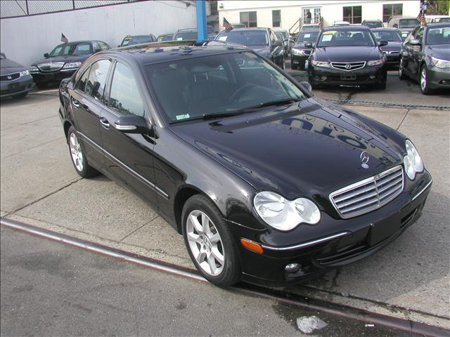 Mercedes-Benz C Class V8 - AWD Sedan