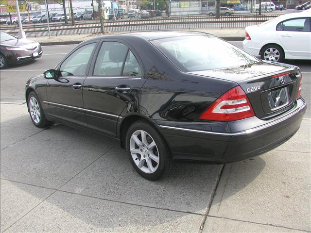 Mercedes-Benz C Class 2007 photo 3