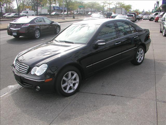 Mercedes-Benz C Class 2007 photo 4