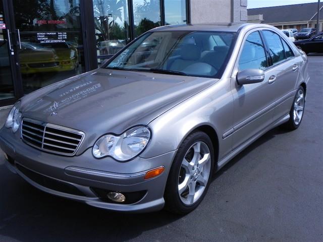 Mercedes-Benz C Class 2007 photo 2