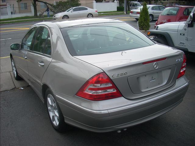 Mercedes-Benz C Class 2007 photo 4