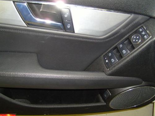 Mercedes-Benz C Class 2008 photo 4