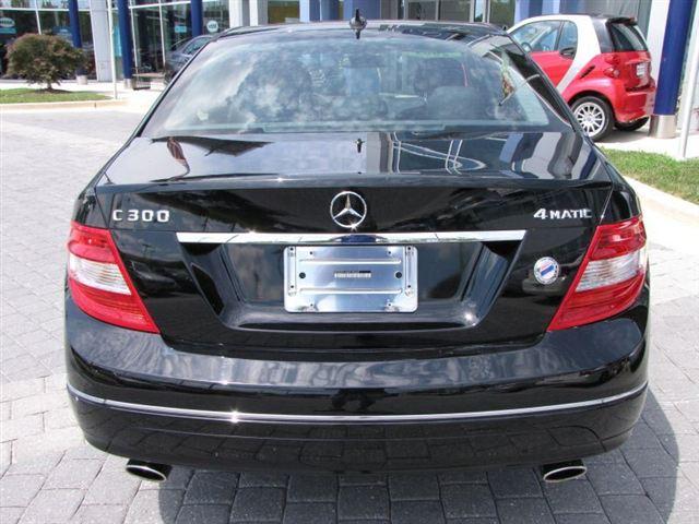 Mercedes-Benz C Class 2009 photo 4