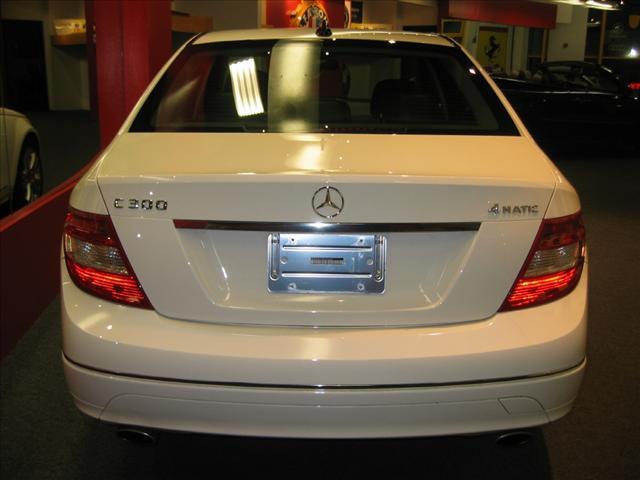 Mercedes-Benz C Class 2009 photo 2