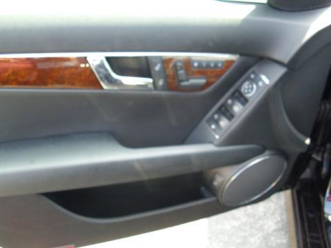 Mercedes-Benz C Class 2009 photo 3