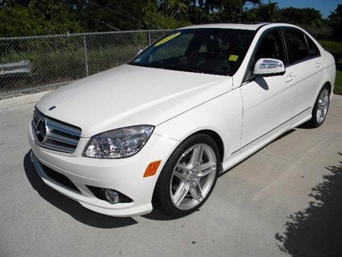 Mercedes-Benz C Class 2009 photo 2