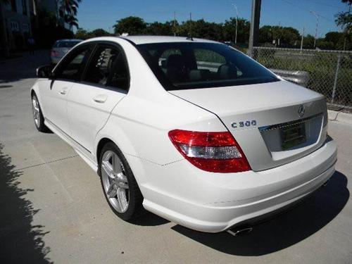 Mercedes-Benz C Class 2009 photo 3