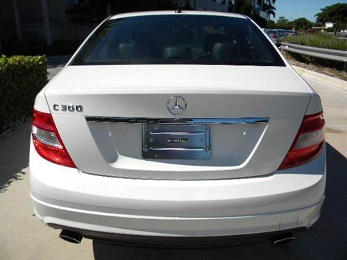 Mercedes-Benz C Class 2009 photo 4