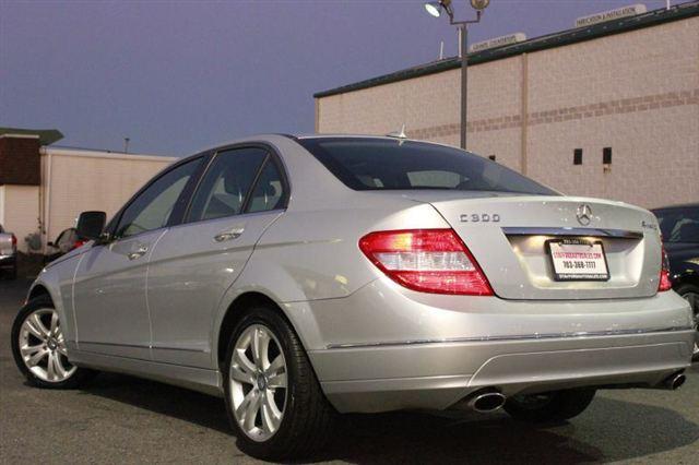 Mercedes-Benz C Class 2009 photo 3