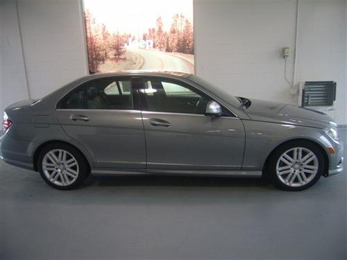 Mercedes-Benz C Class 2009 photo 2