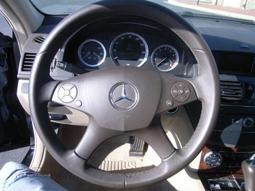 Mercedes-Benz C Class 2009 photo 2