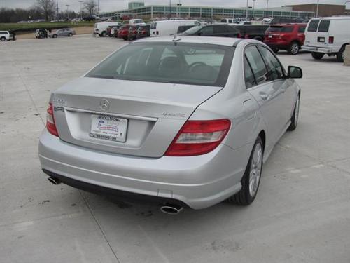 Mercedes-Benz C Class 2009 photo 2