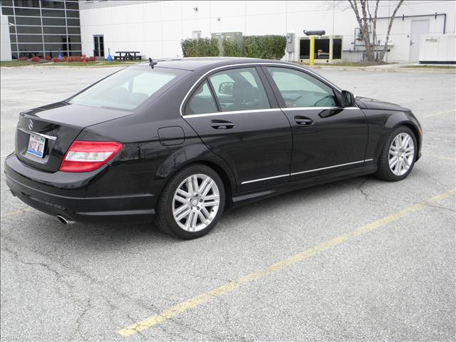 Mercedes-Benz C Class 2009 photo 1