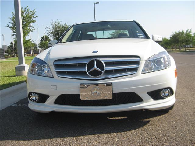 Mercedes-Benz C Class 2010 photo 2