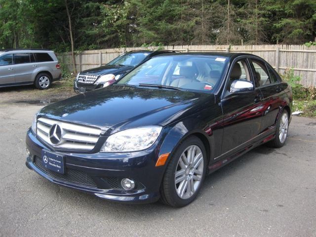 Mercedes-Benz C Class 2011 photo 1