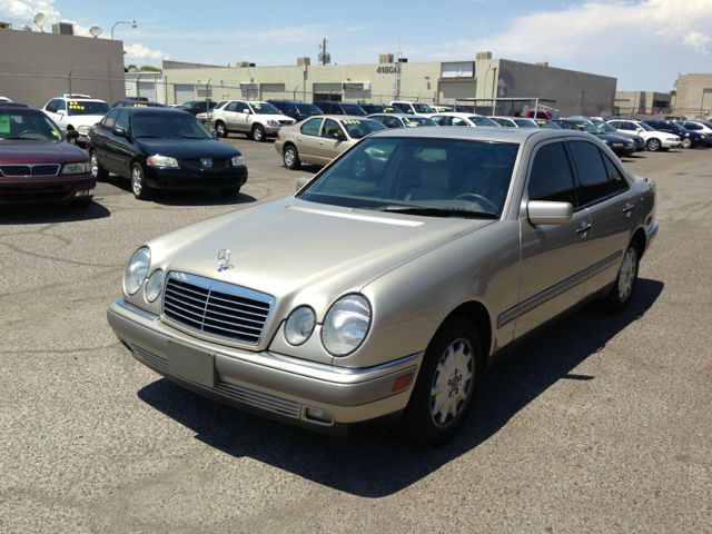 Mercedes-Benz E-Class 1996 photo 3