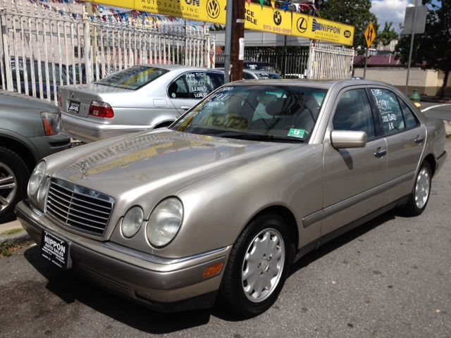 Mercedes-Benz E-Class 1997 photo 1