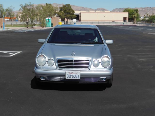 Mercedes-Benz E-Class 1997 photo 3