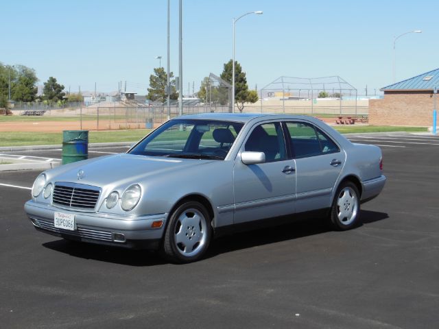 Mercedes-Benz E-Class 1997 photo 4