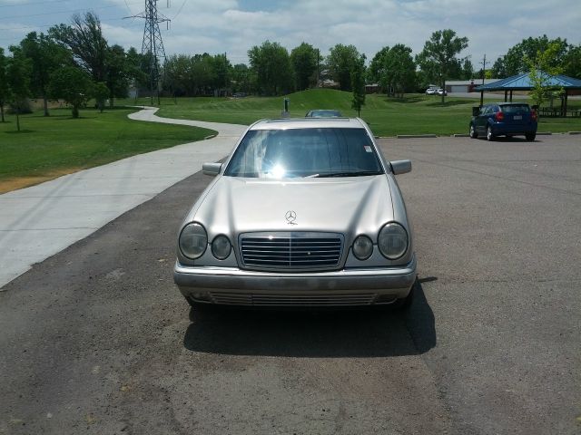 Mercedes-Benz E-Class 1997 photo 2