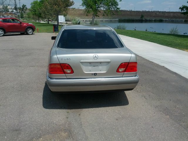 Mercedes-Benz E-Class 1997 photo 3