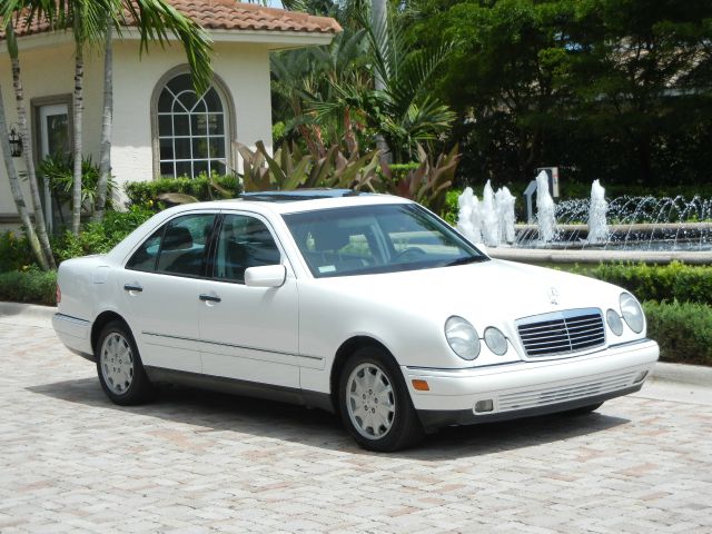 Mercedes-Benz E-Class 1997 photo 4