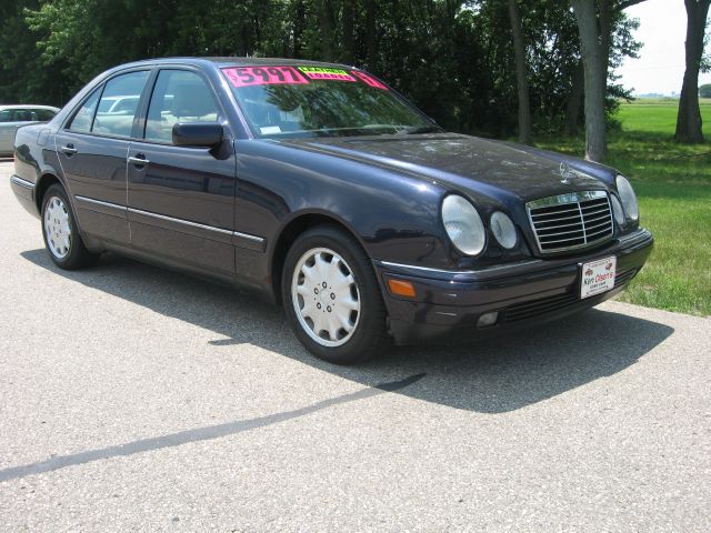 Mercedes-Benz E-Class 1997 photo 2