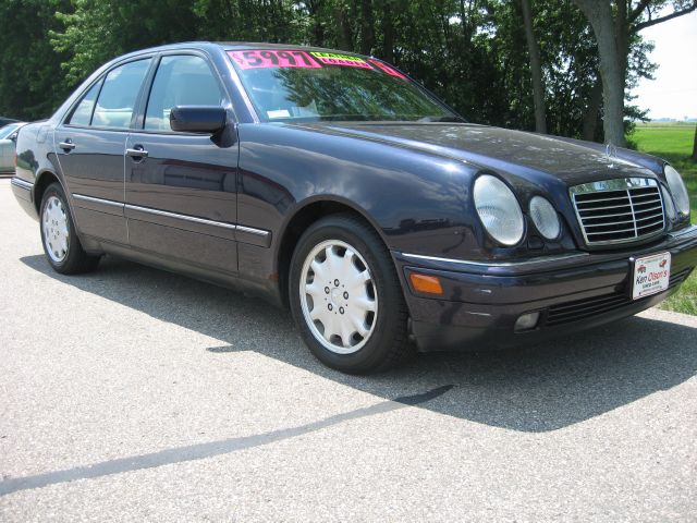 Mercedes-Benz E-Class 1997 photo 3