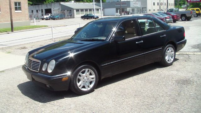 Mercedes-Benz E-Class 1997 photo 6