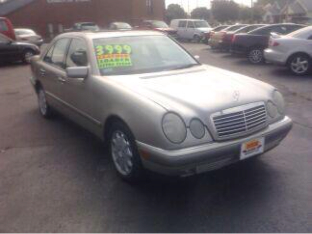 Mercedes-Benz E-Class 1997 photo 4