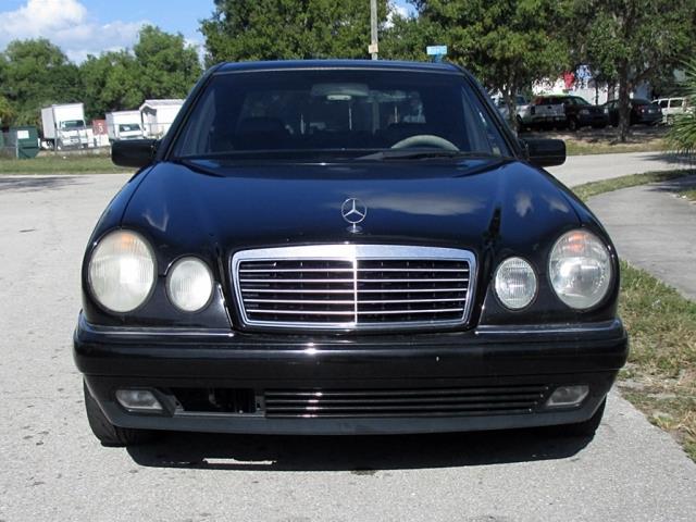 Mercedes-Benz E-Class 1997 photo 3