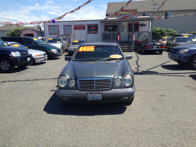 Mercedes-Benz E-Class 1997 photo 3