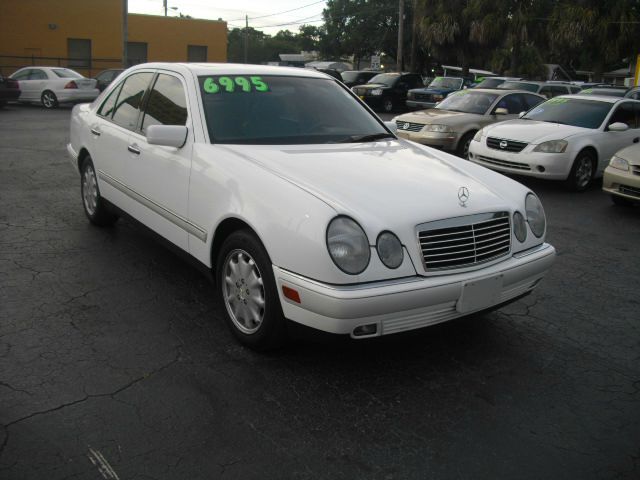 Mercedes-Benz E-Class 1997 photo 1