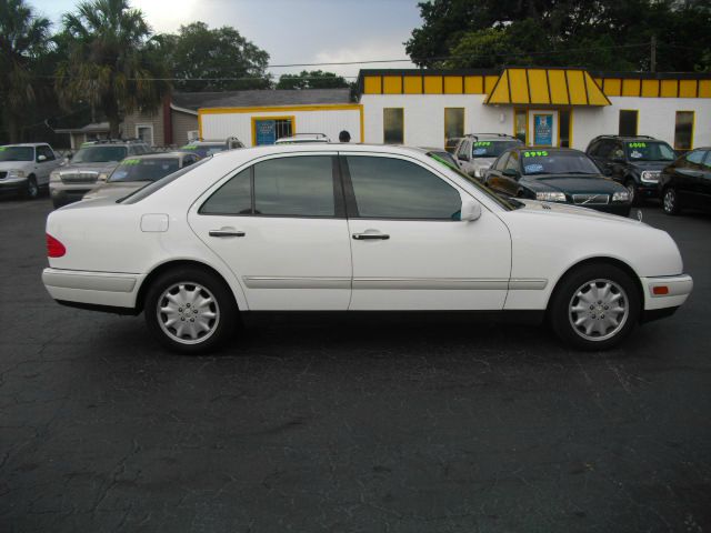 Mercedes-Benz E-Class 1997 photo 5