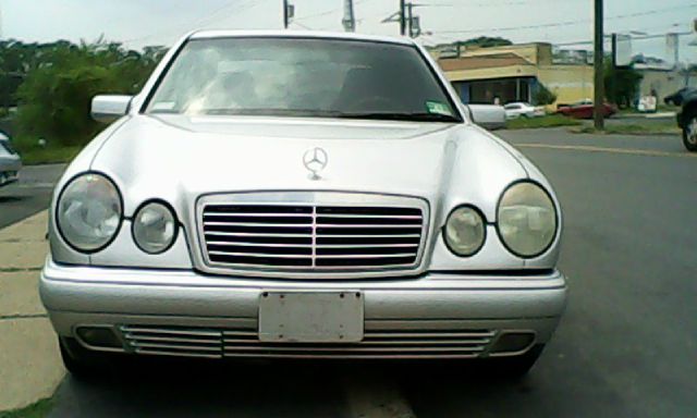 Mercedes-Benz E-Class 1998 photo 1