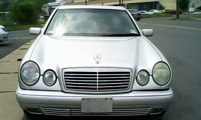 Mercedes-Benz E-Class 1998 photo 2