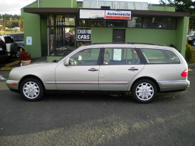 Mercedes-Benz E-Class 1998 photo 3