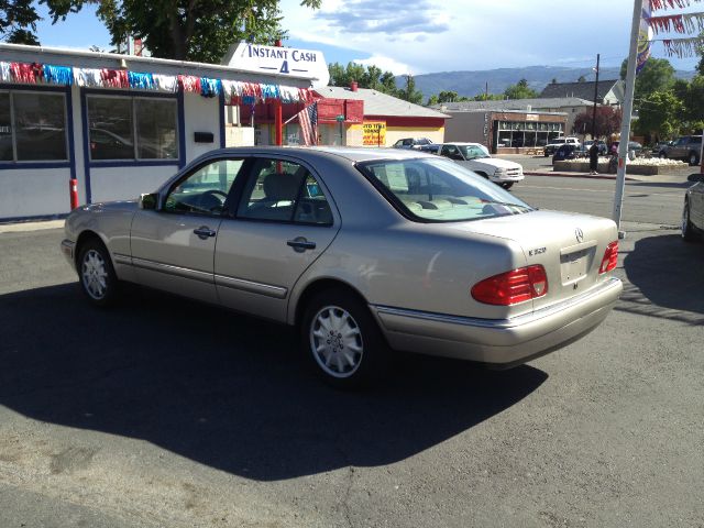 Mercedes-Benz E-Class 1998 photo 10