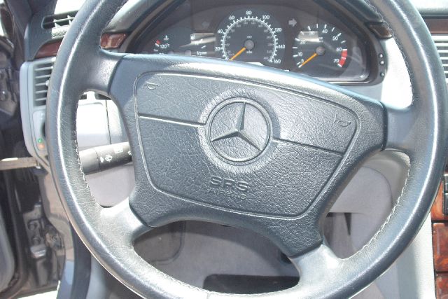 Mercedes-Benz E-Class 1998 photo 6