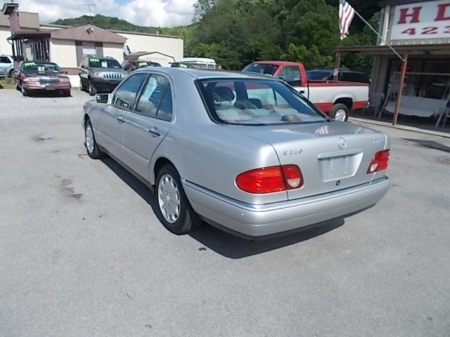 Mercedes-Benz E-Class 1998 photo 15