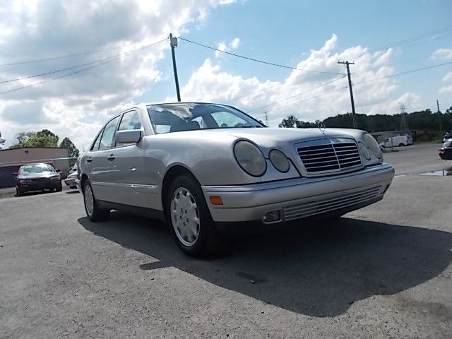 Mercedes-Benz E-Class 1998 photo 31