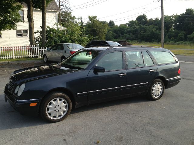 Mercedes-Benz E-Class 1998 photo 2