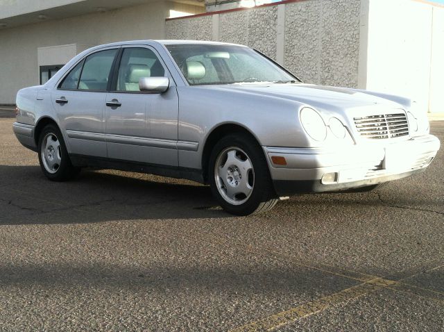 Mercedes-Benz E-Class 1998 photo 3